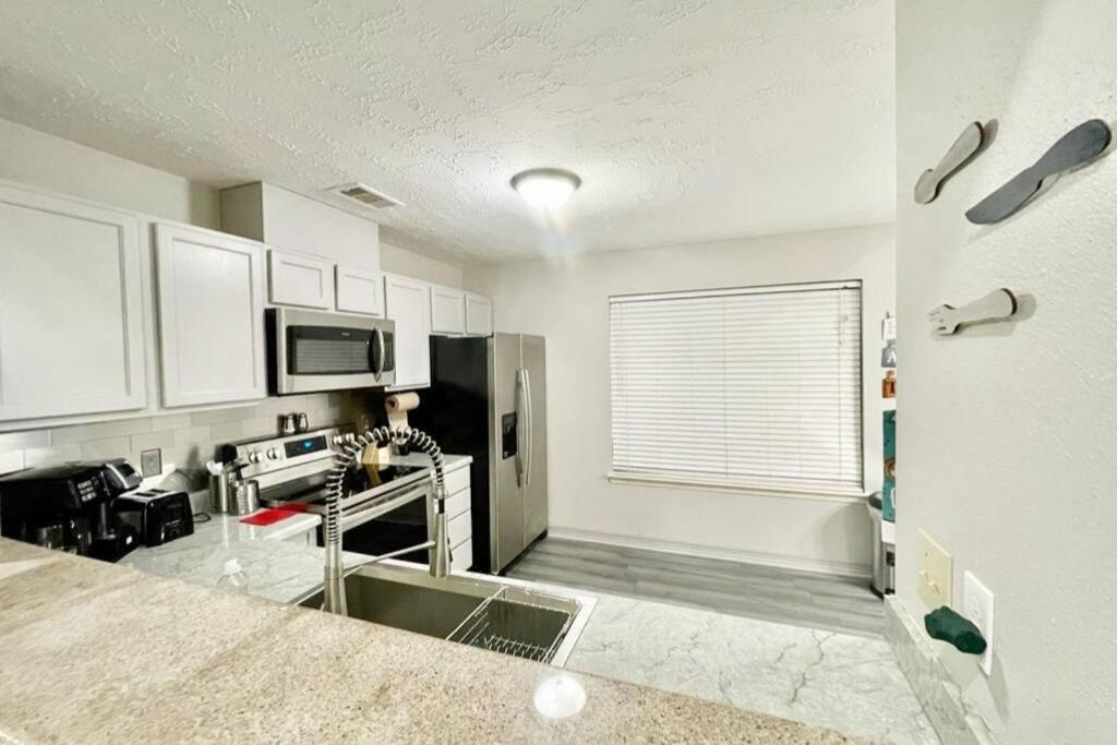 3 Bedroom Entire Home - Centrally Located In Katy, Texas Kültér fotó
