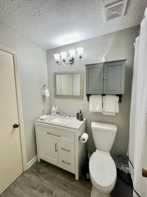 3 Bedroom Entire Home - Centrally Located In Katy, Texas Kültér fotó