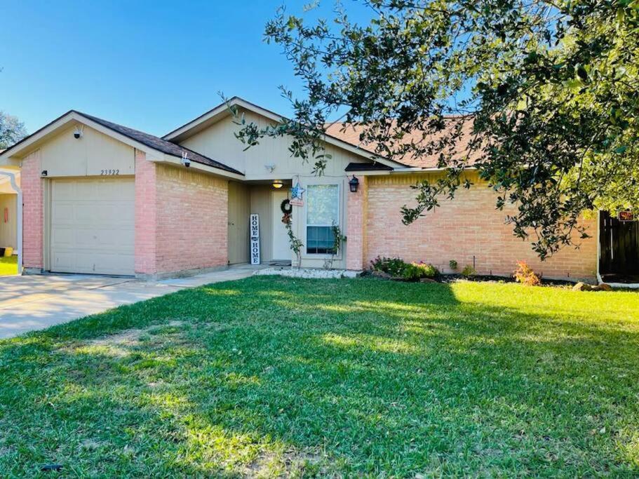 3 Bedroom Entire Home - Centrally Located In Katy, Texas Kültér fotó