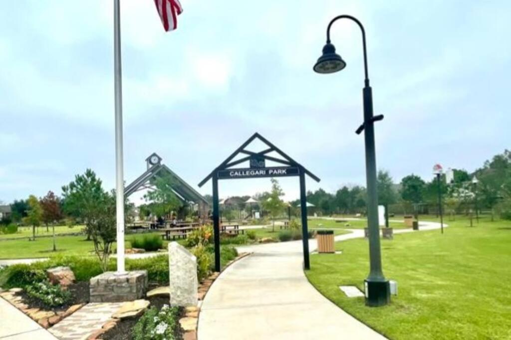 3 Bedroom Entire Home - Centrally Located In Katy, Texas Kültér fotó